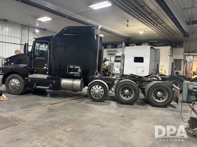 Image of Kenworth T600 equipment image 2