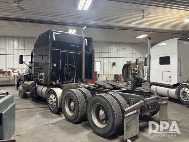 Image of Kenworth T600 equipment image 3