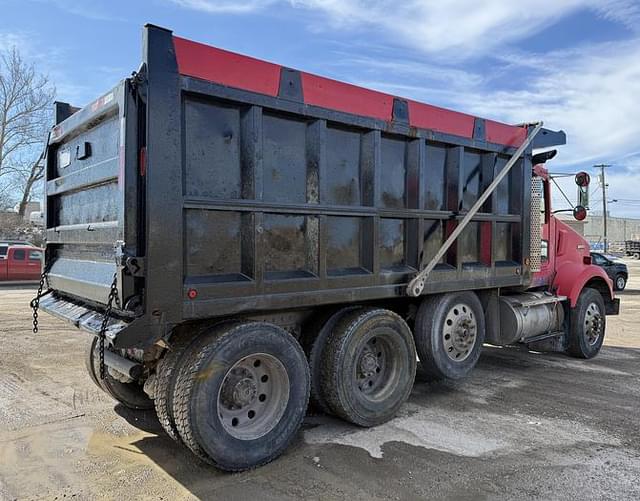 Image of Kenworth T800 equipment image 3
