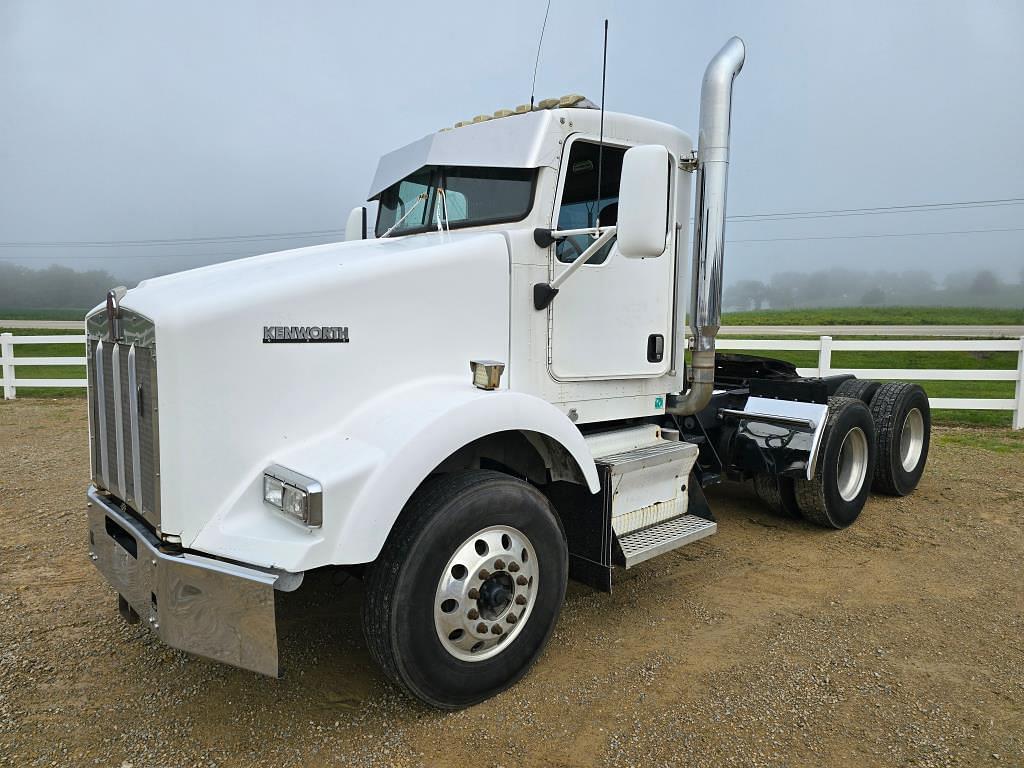 Image of Kenworth T800 Primary image