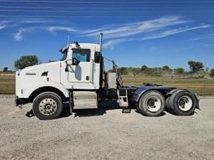 2007 Kenworth T800 Image