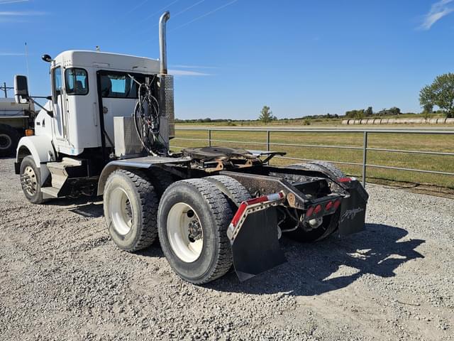 Image of Kenworth T800 equipment image 3