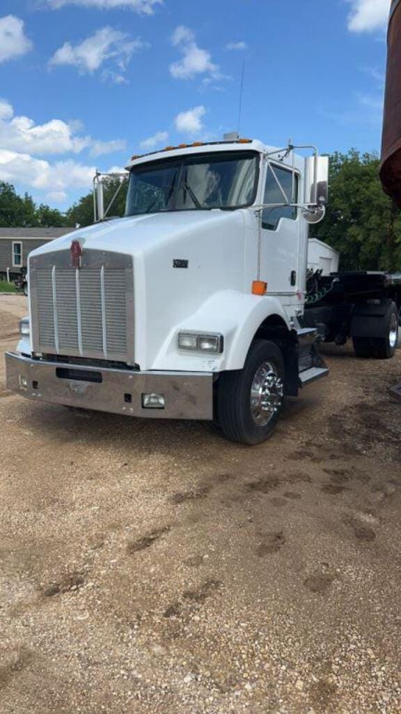 Main image Kenworth T800