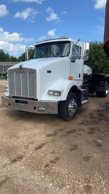 Main image Kenworth T800