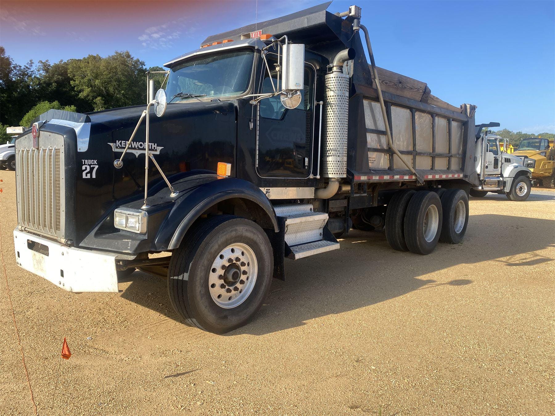 Main image Kenworth T800