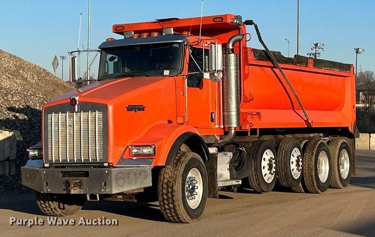 Main image Kenworth T800