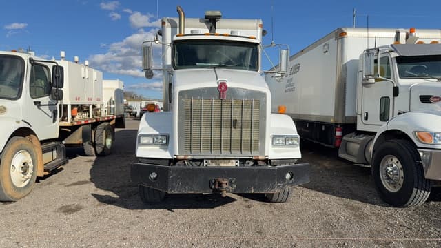 Image of Kenworth T800 equipment image 1