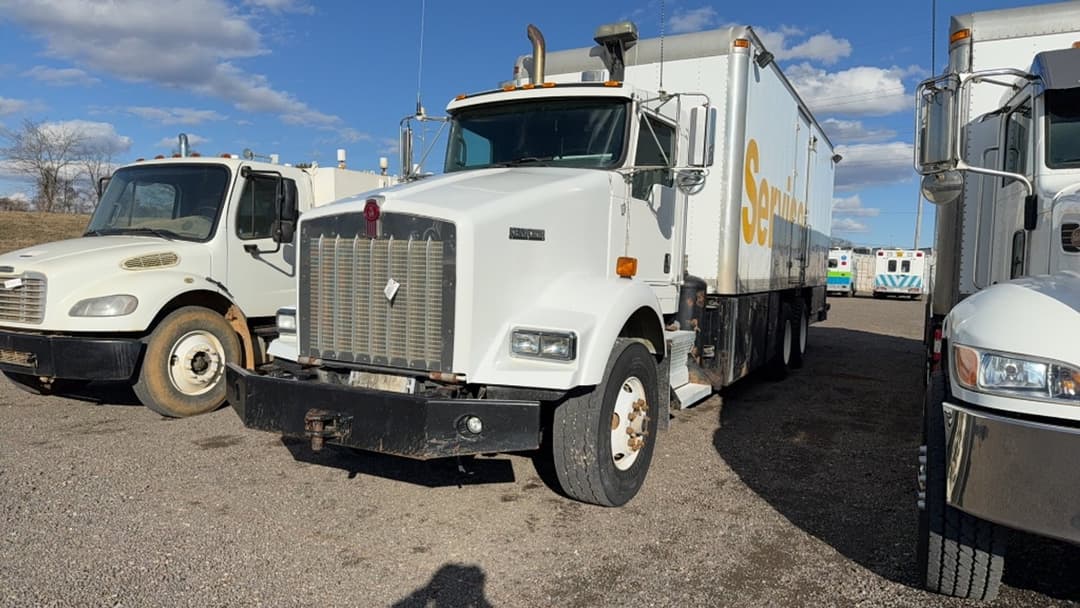 Image of Kenworth T800 Primary image