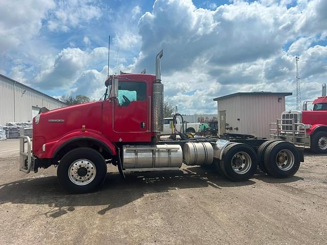 Image of Kenworth T800 equipment image 1