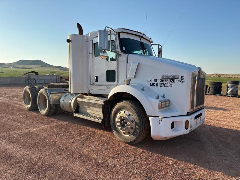 Main image Kenworth T800