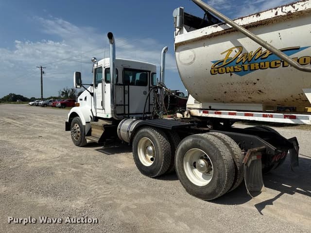 Image of Kenworth T800 equipment image 4