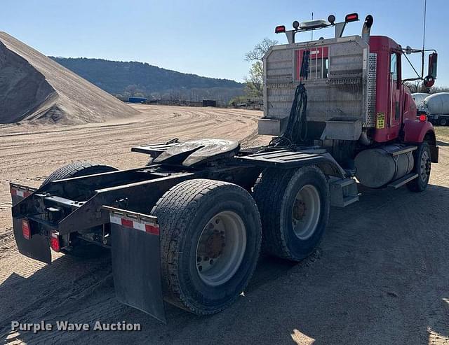 Image of Kenworth T800 equipment image 4