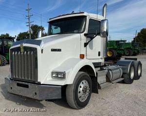 2007 Kenworth T800 Image