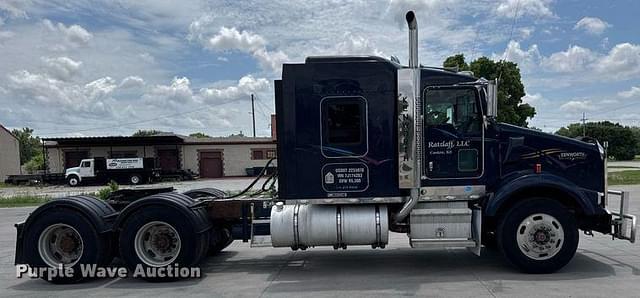Image of Kenworth T800 equipment image 3