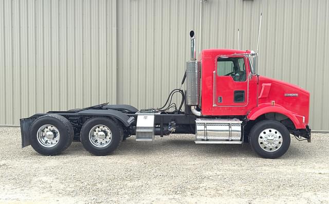 Image of Kenworth T800 equipment image 2