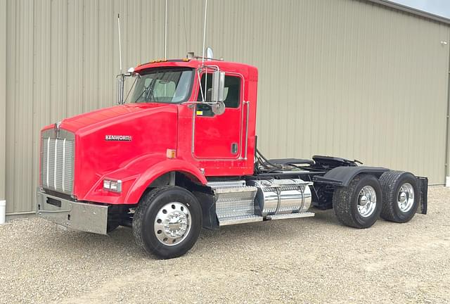 Image of Kenworth T800 equipment image 1