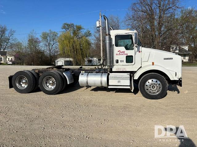 Image of Kenworth T800B equipment image 2