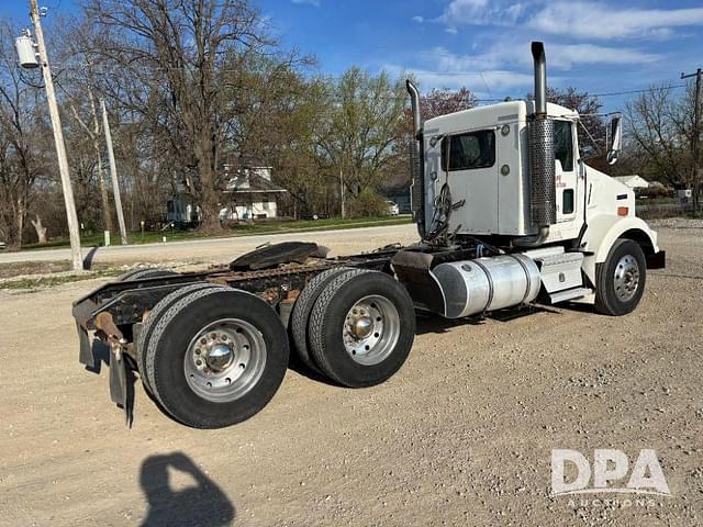 Image of Kenworth T800B equipment image 4