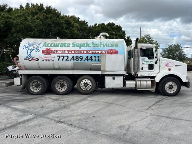 Image of Kenworth T800B equipment image 3