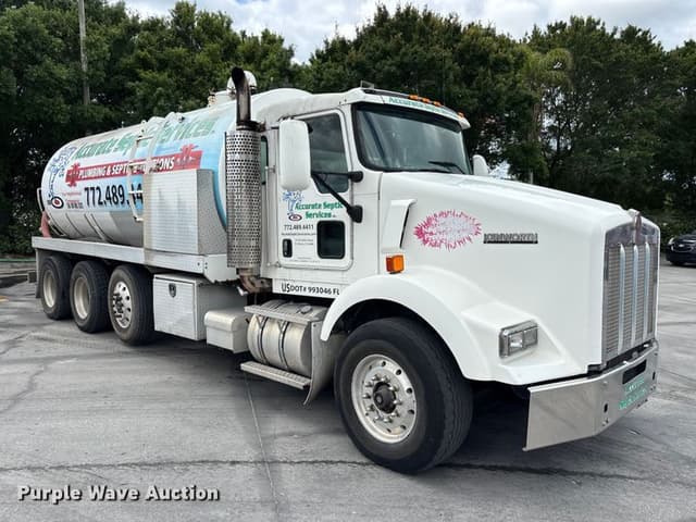 Image of Kenworth T800B equipment image 2