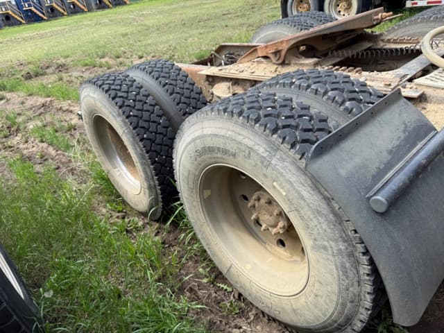 Image of Kenworth W900 equipment image 3