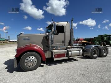 Main image Kenworth W900