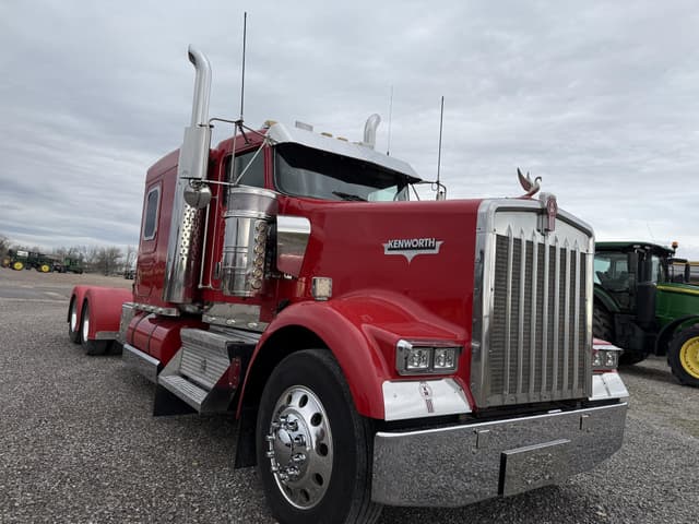 Image of Kenworth W900 equipment image 2