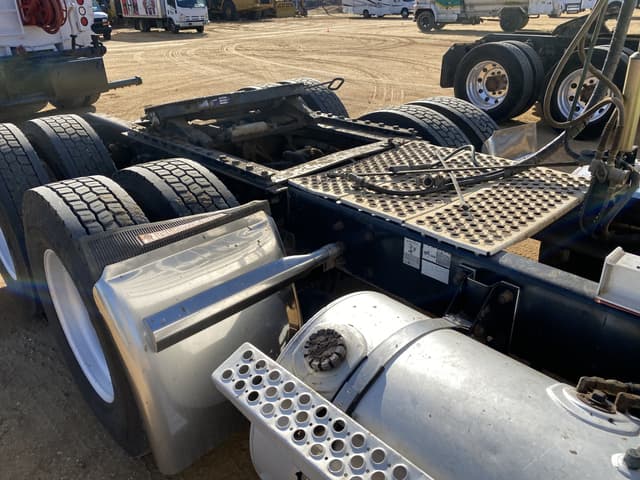 Image of Kenworth W900 equipment image 4