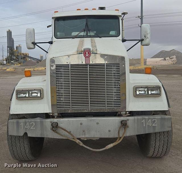 Image of Kenworth W900 equipment image 1