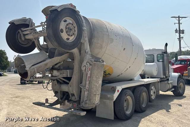 Image of Kenworth W900 equipment image 4
