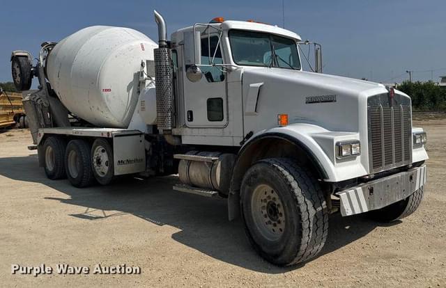 Image of Kenworth W900 equipment image 2
