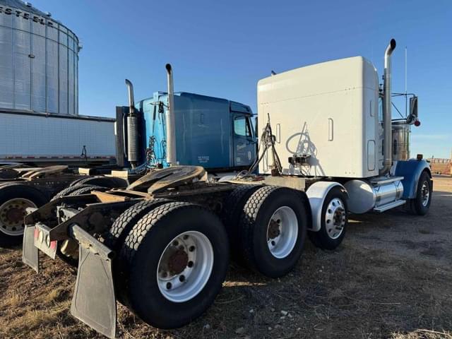 Image of Kenworth W900 equipment image 4