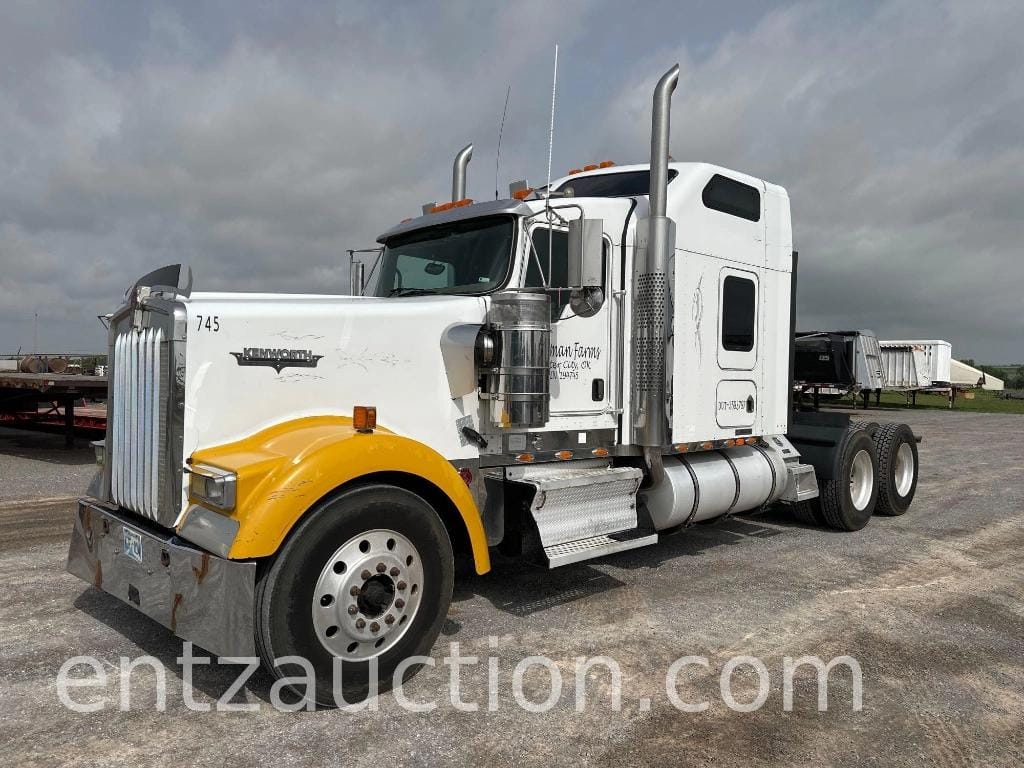 Main image Kenworth W900