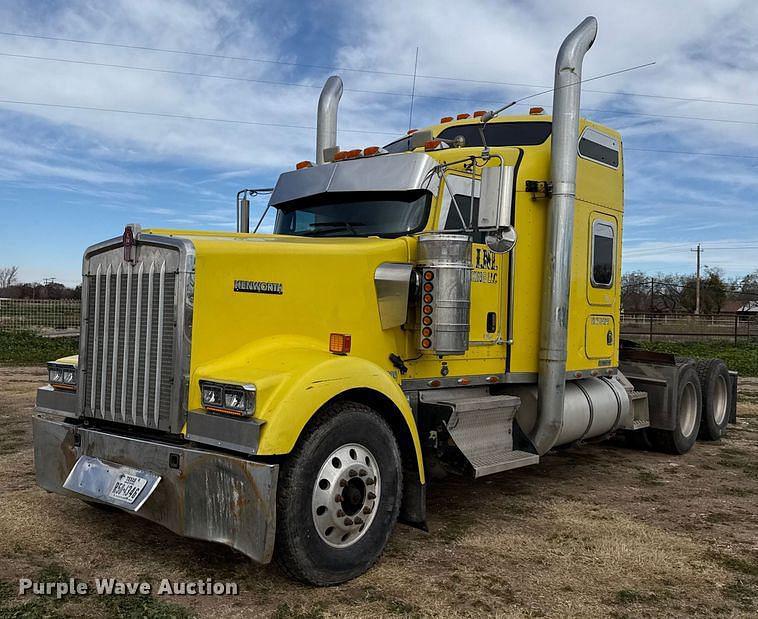 Image of Kenworth W900 Primary image