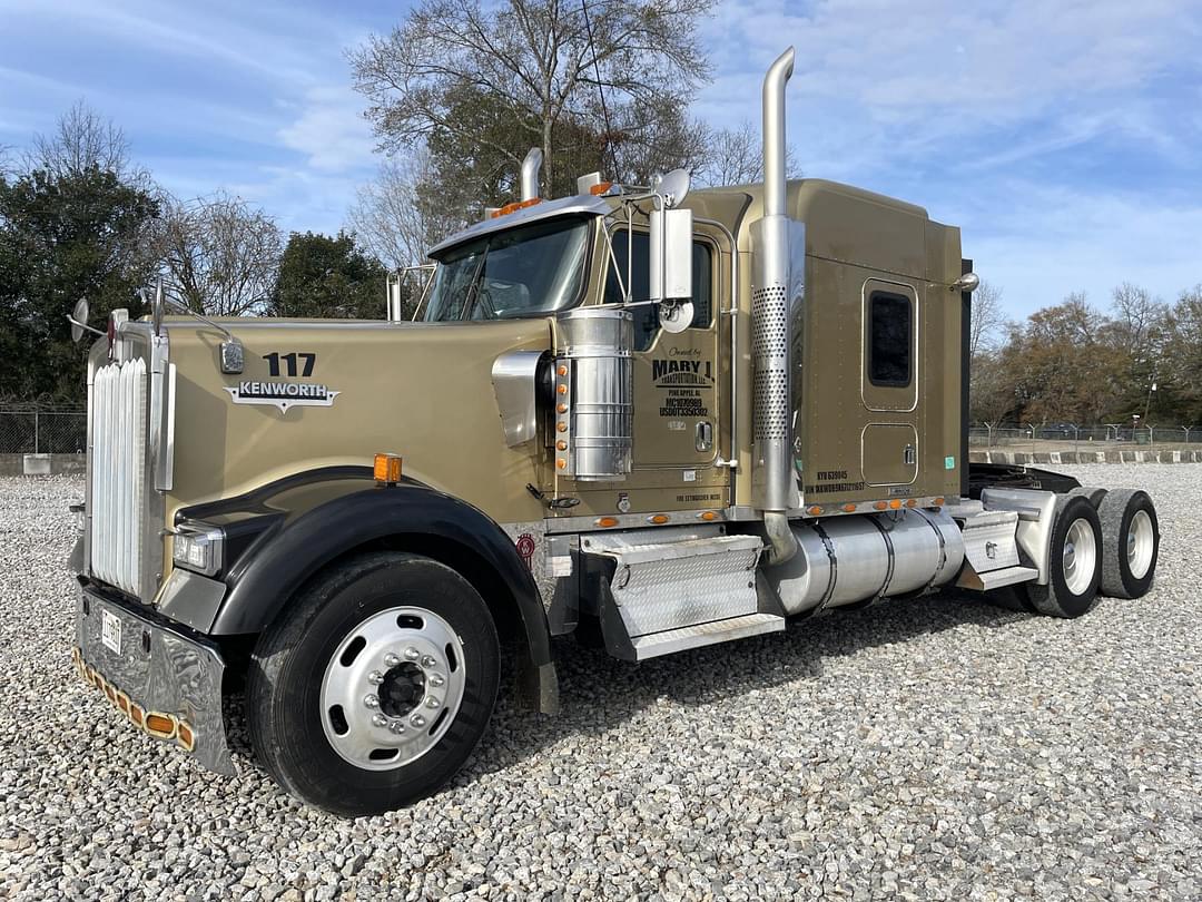 Image of Kenworth W900 Primary image