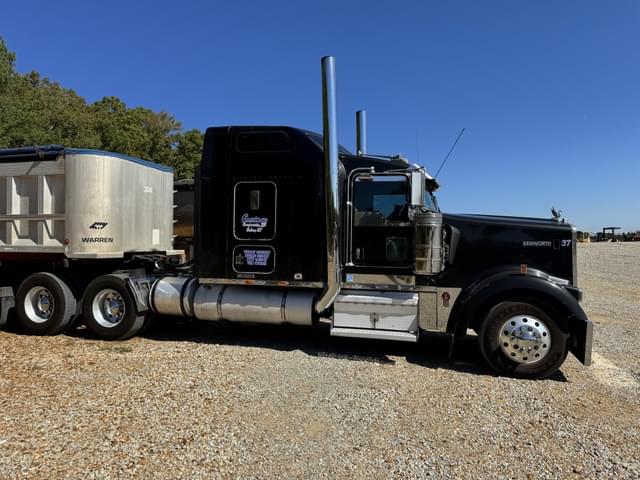 Image of Kenworth W900 equipment image 3