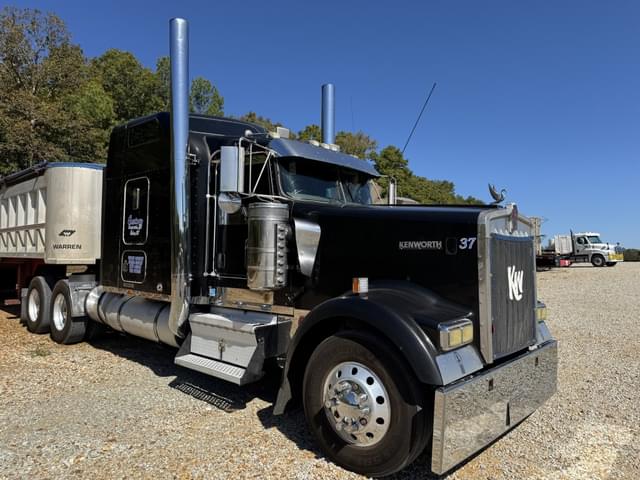 Image of Kenworth W900 equipment image 2