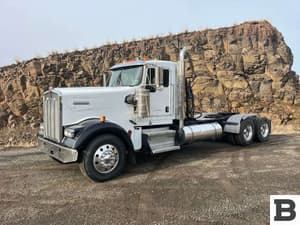 2007 Kenworth W900 Image