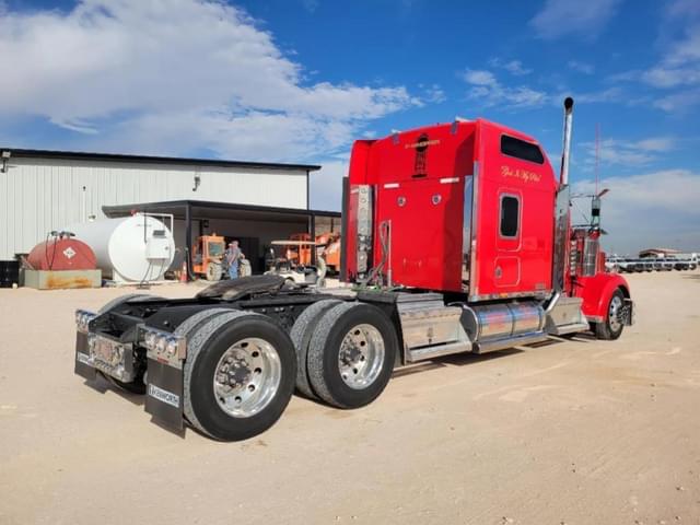 Image of Kenworth W900 equipment image 4