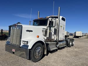 2007 Kenworth W900L Image