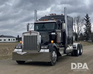 2007 Kenworth W900L Image