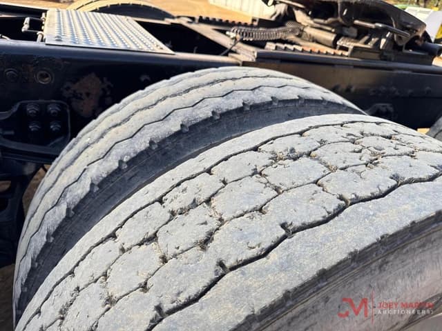 Image of Kenworth W900 equipment image 3