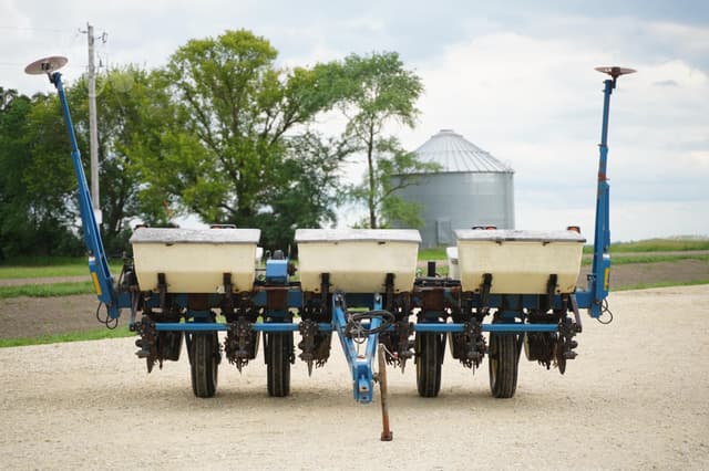 Image of Kinze 3000 equipment image 1