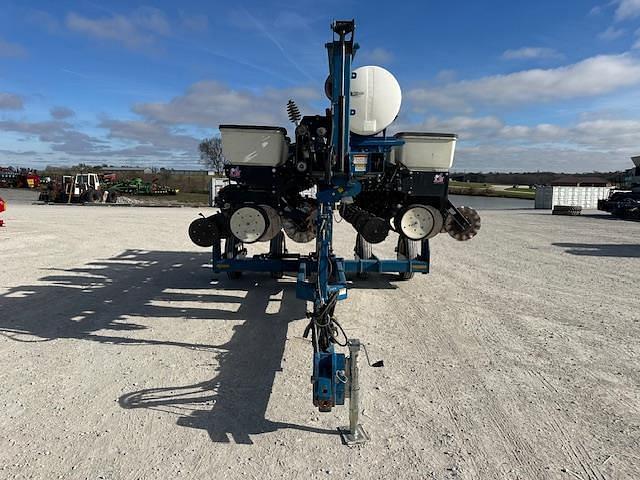 Image of Kinze 3500 equipment image 4