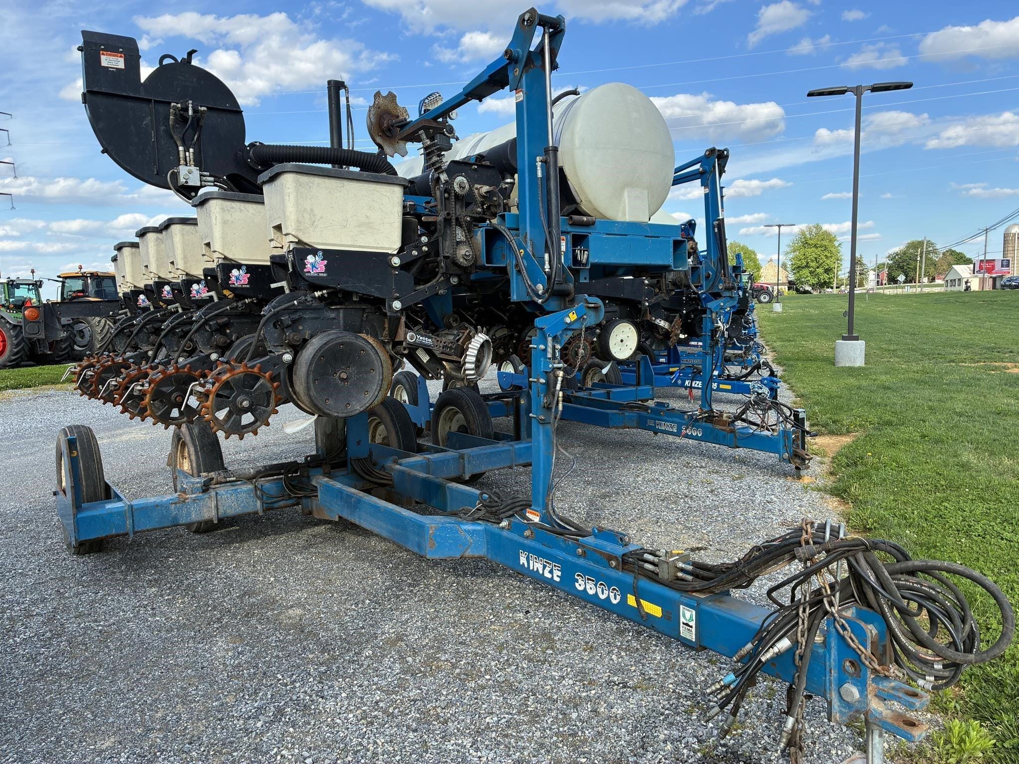 2007 Kinze 3500 Equipment Image0