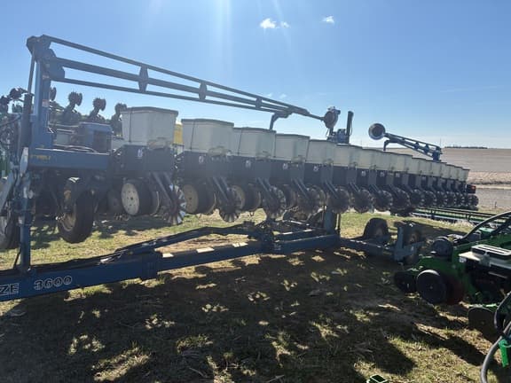 Image of Kinze 3600 Primary image