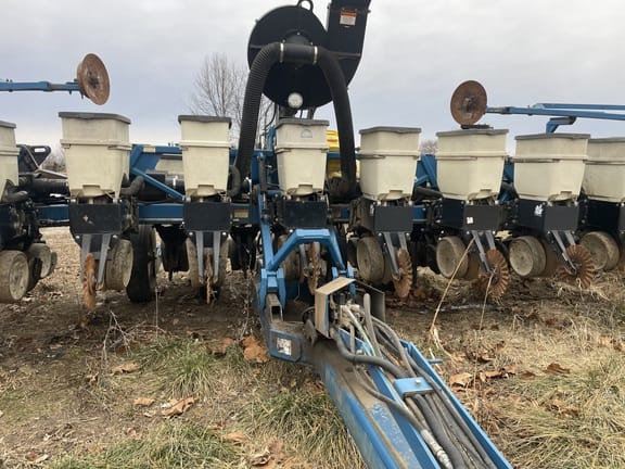 2007 Kinze 3650 Equipment Image0