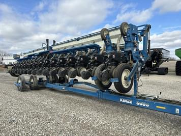 Main image Kinze 3650