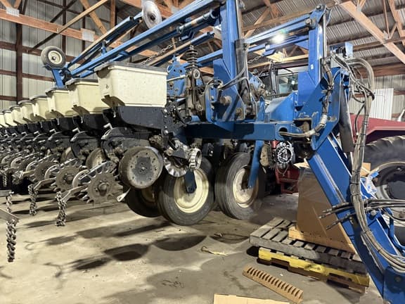 Image of Kinze 3700 Primary image