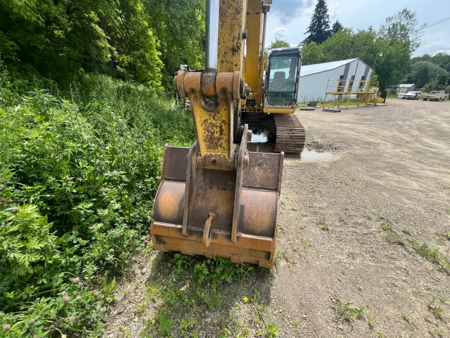 Image of Kobelco Sk210LC equipment image 4